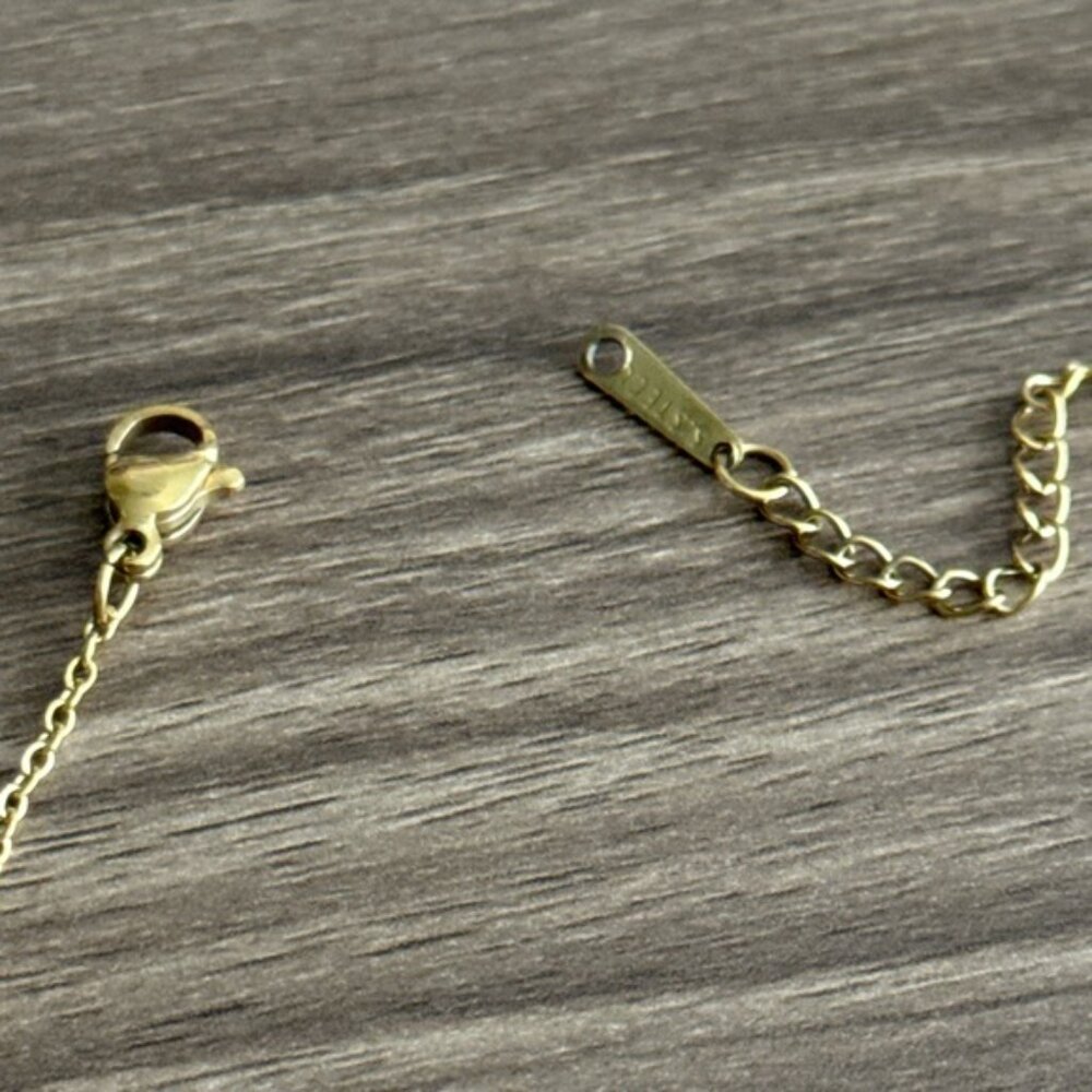 Butterfly Necklace Q287 - Picture 3 of 4